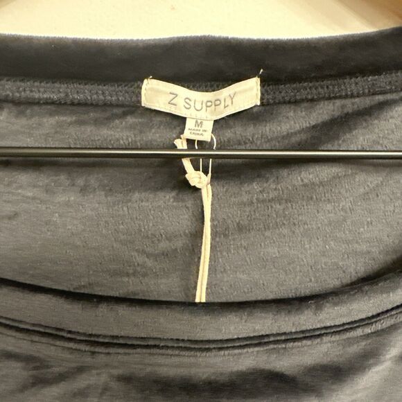 Z Supply Women Bodhi Velour Baggy Cropped Sweatshirt Black Medium Casual Sporty - Picture 3 of 11